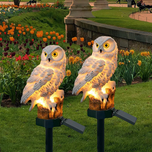Solar-powered owl-shaped garden pathway light, photo 2 of 5